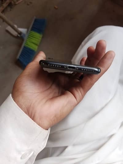 Apple iPhone SE non pta hn all okay set hn 10/8