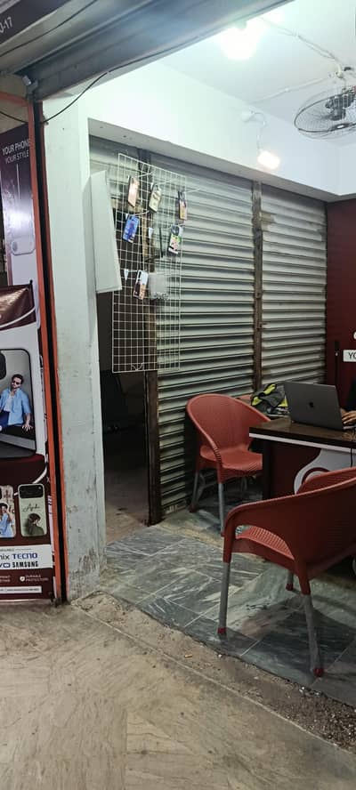 PRIME LOCATION CORNER SHOP FOR SALE IN PRIME LOCATION MARKET