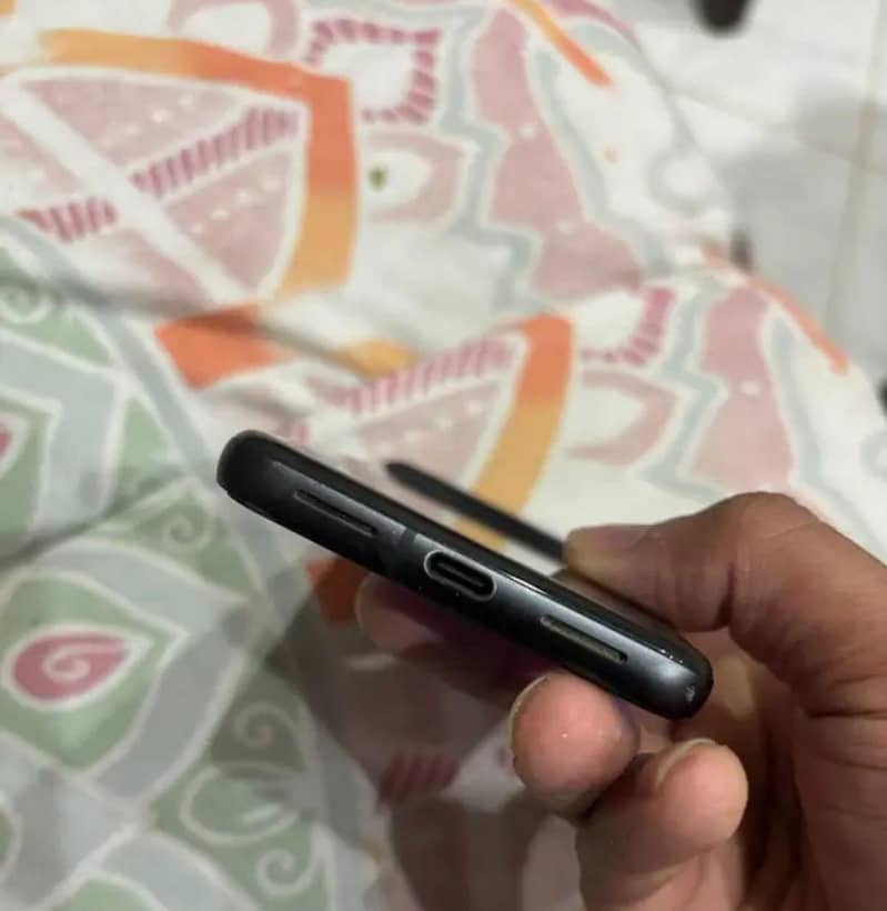 Google Pixel 8 3