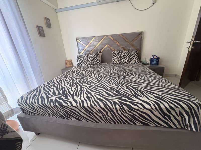 King bed, side table and dressing table 1