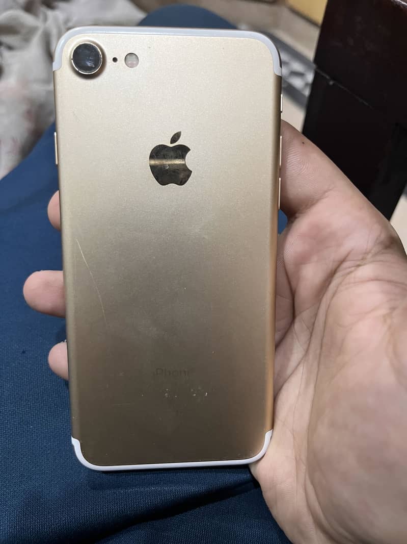 Apple iPhone 7 1