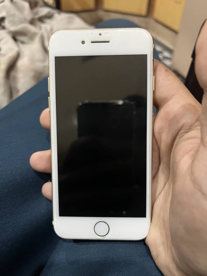 Apple iPhone 7 2