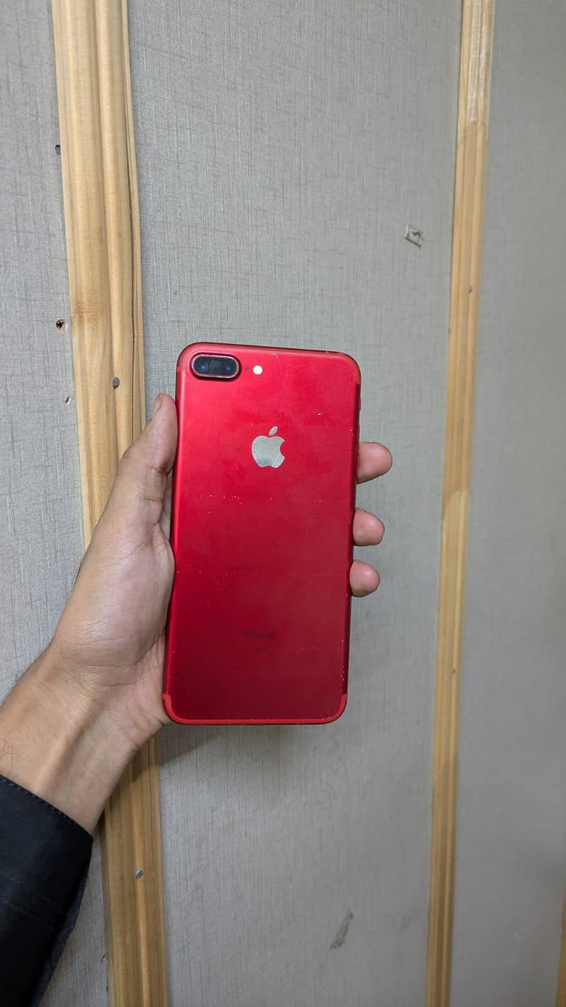 Apple iPhone 7 Plus 0