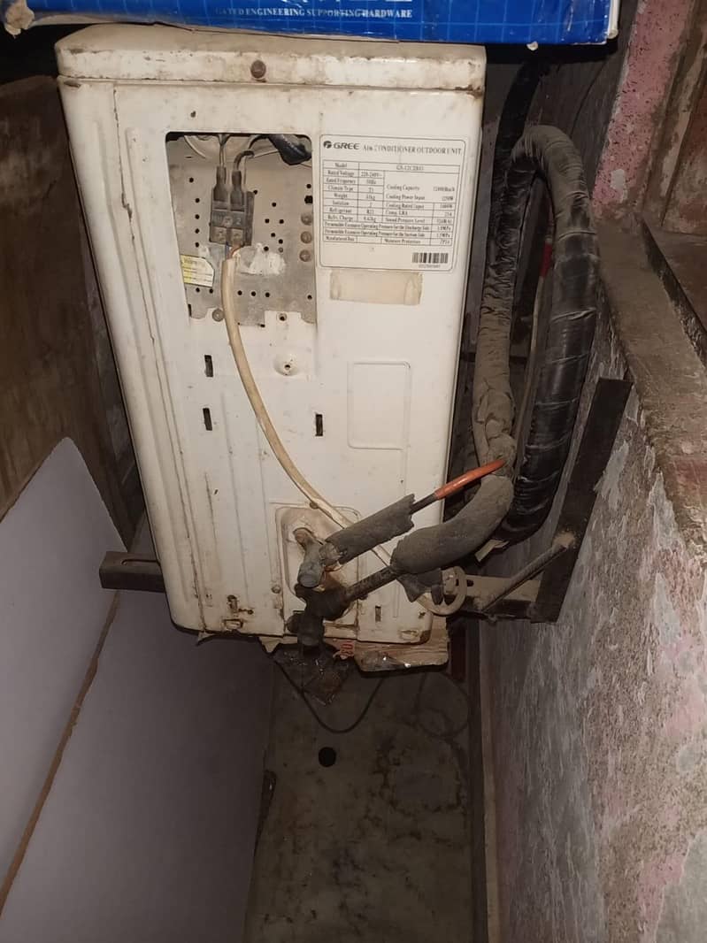 Gree split Ac 4