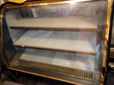 Chiller counter for Bakery items & Desserts