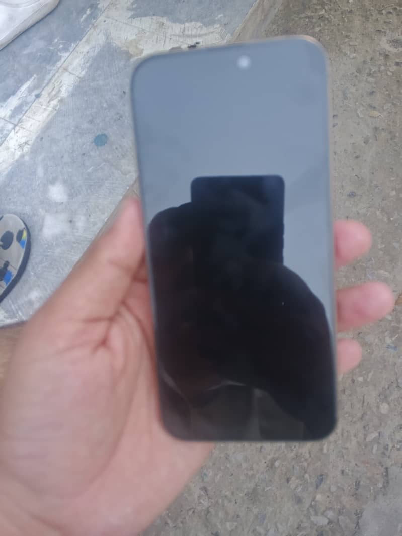 Apple iPhone 16 Pro Max 6