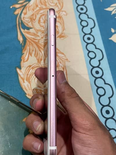 Apple iPhone 7