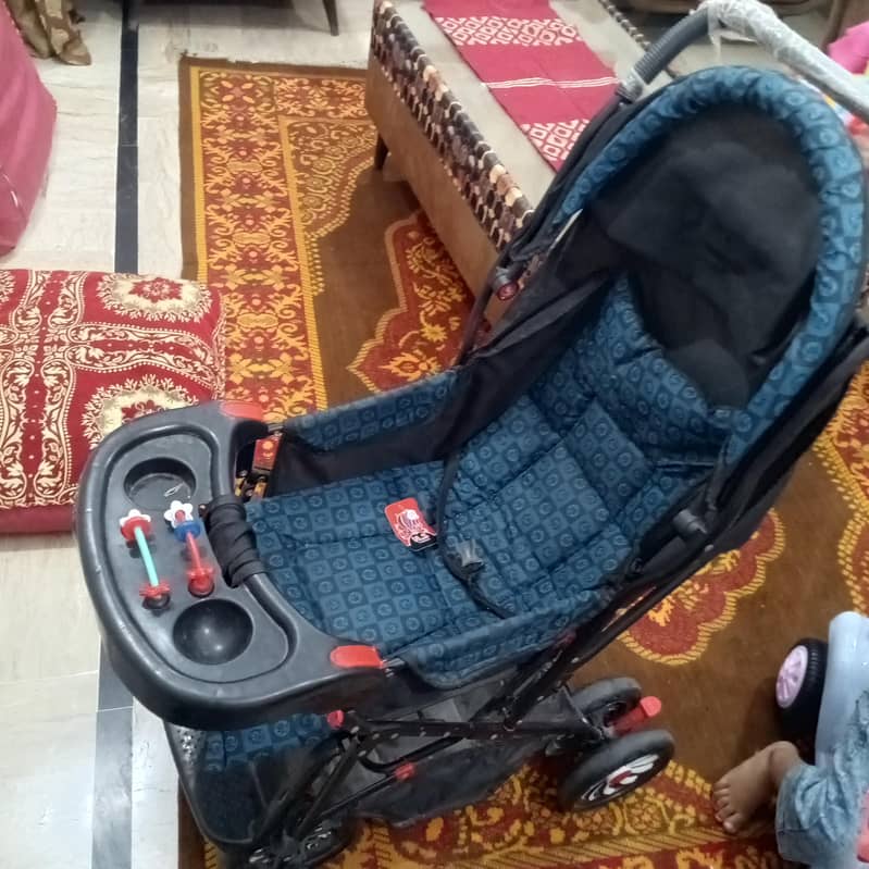 pram / stroller 7