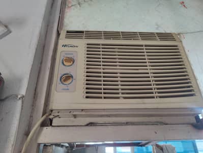 110 volt window ac Orignal compressor orignal Gas