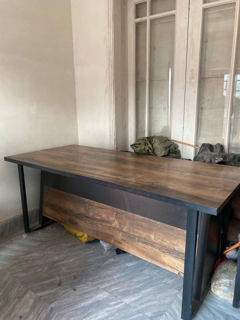 Office Table 0