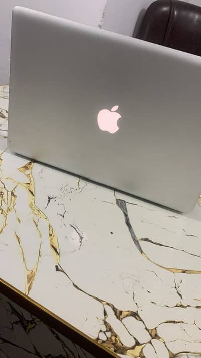 Apple Macbook Pro 15-inch (early 2011) - core i7 / 500GB SATA