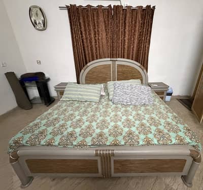 Bed set for Sale