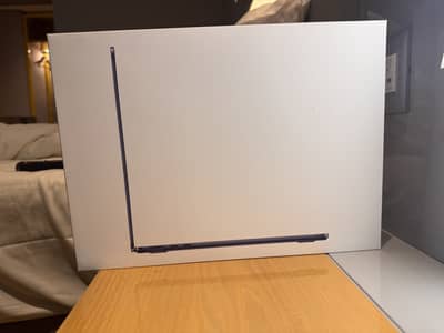 Macbook air M5 brand new