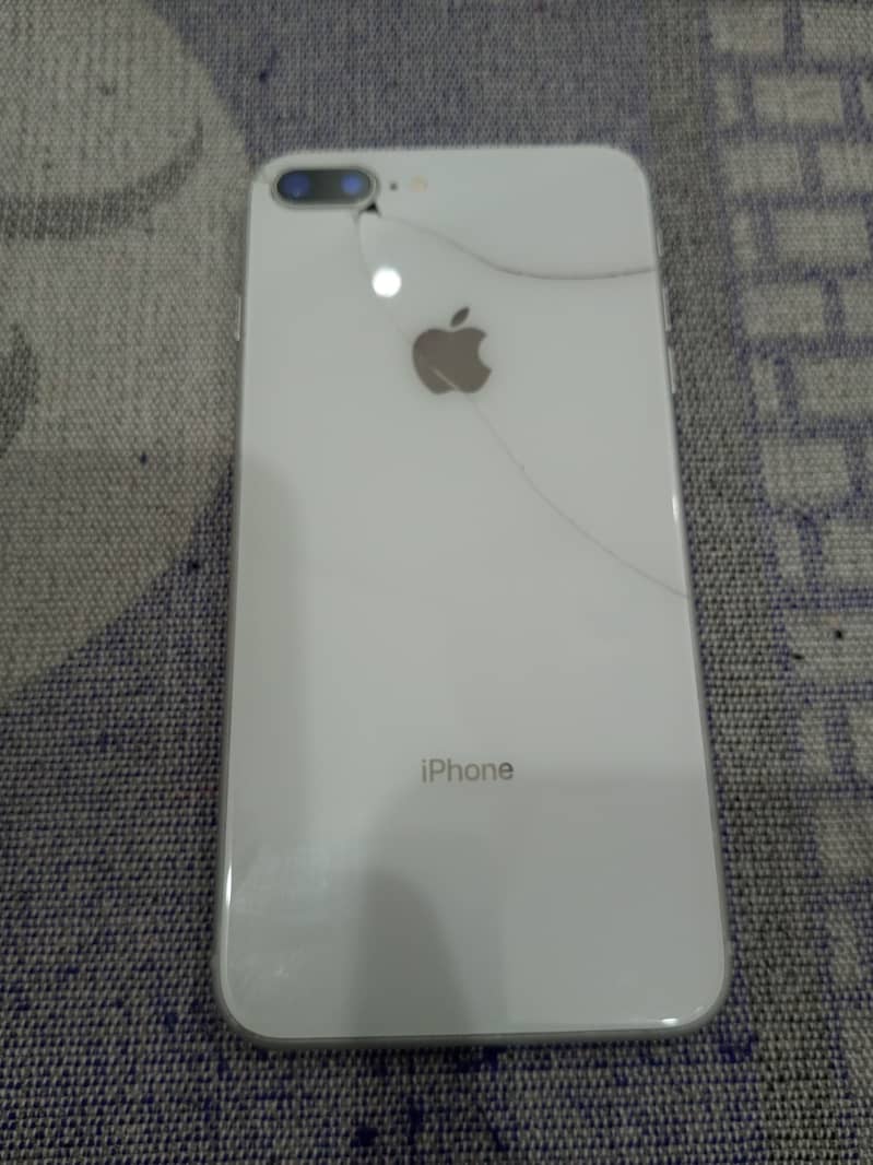 Apple iPhone 8 Plus 1