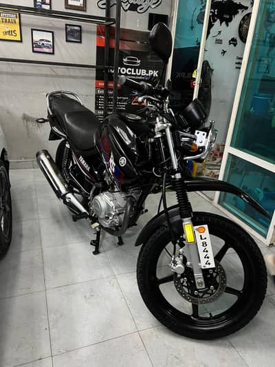 YAMAHA YBR G BLACK EDITION