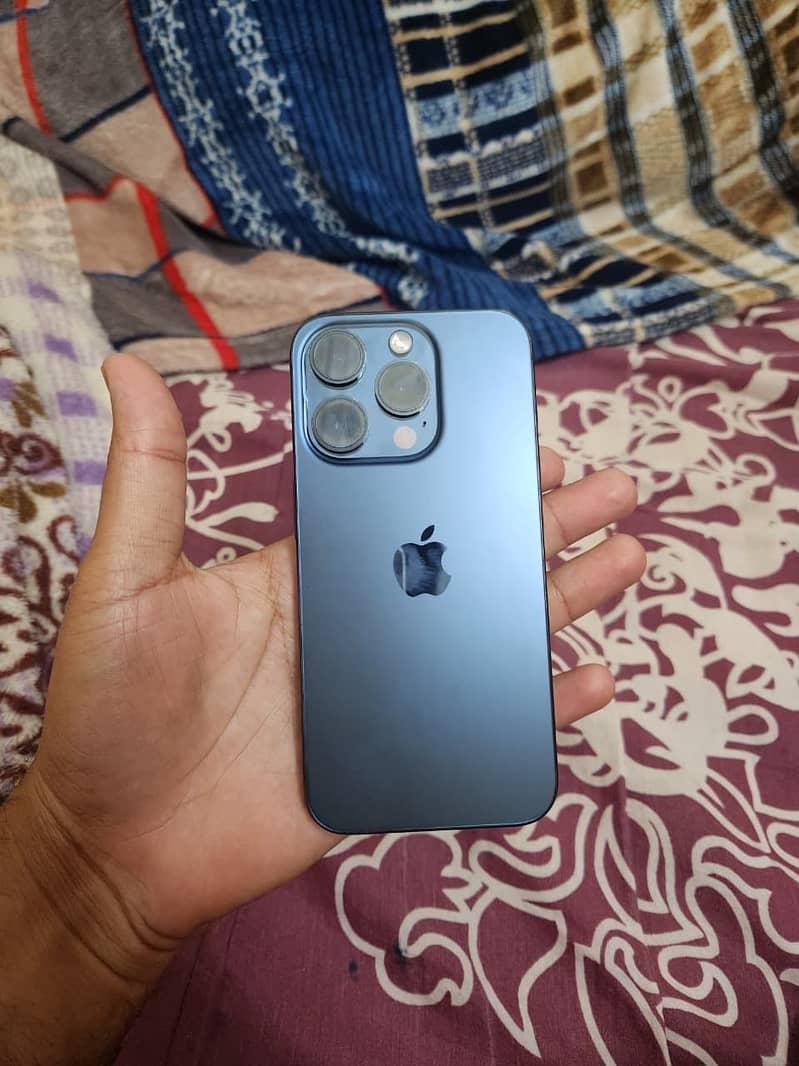 Iphone 15 pro 4