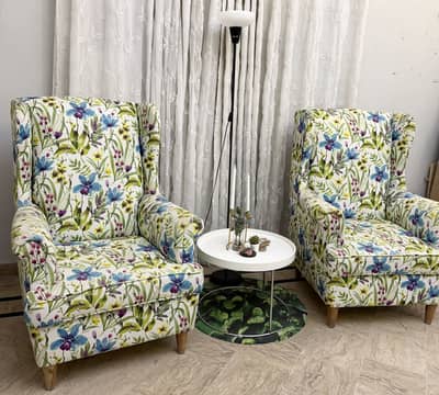 Floral Accent chairs and coffee table set