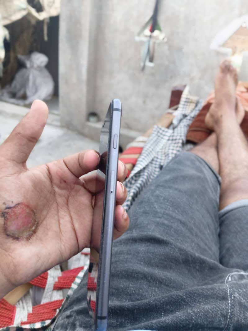 iPhone 8 Plus 1