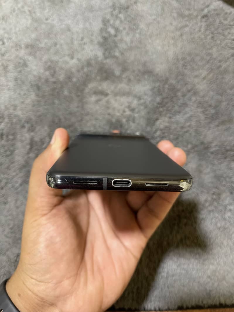 Google Pixel 8 Pro 2