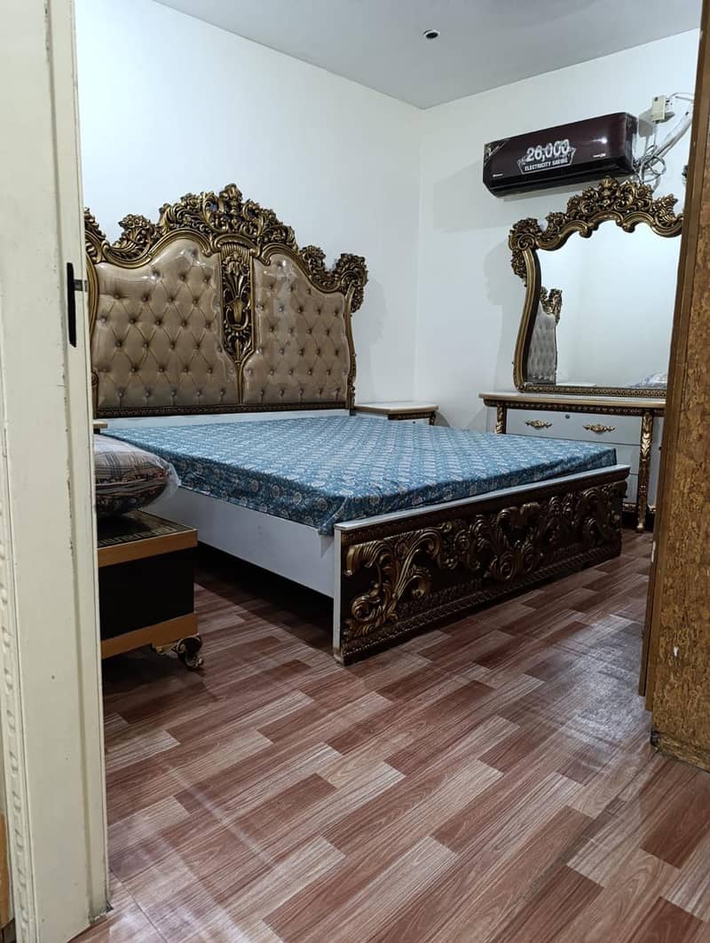 new condition bed set & Table set 1
