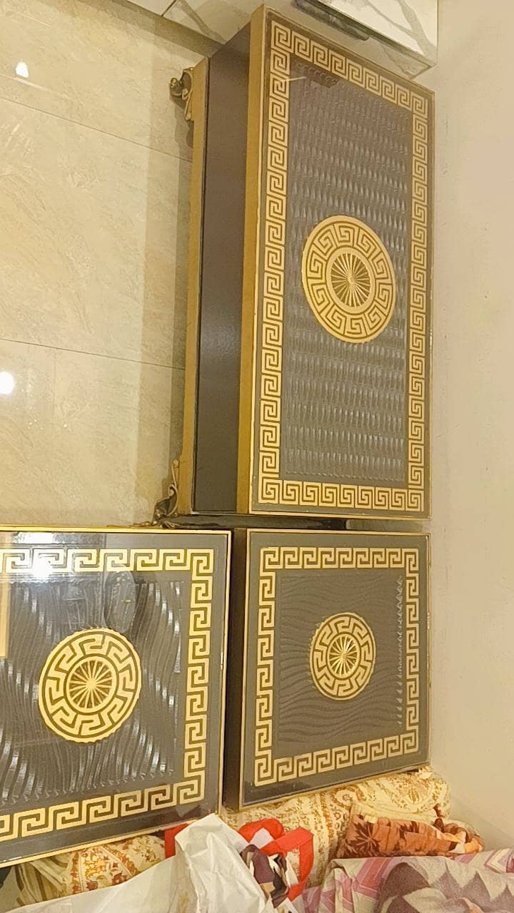 new condition bed set & Table set 3