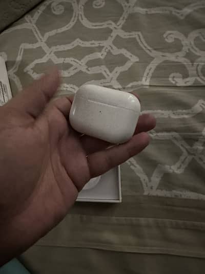 Orignal Apple Airpods Pro (wireless charging case)- 1st Gen