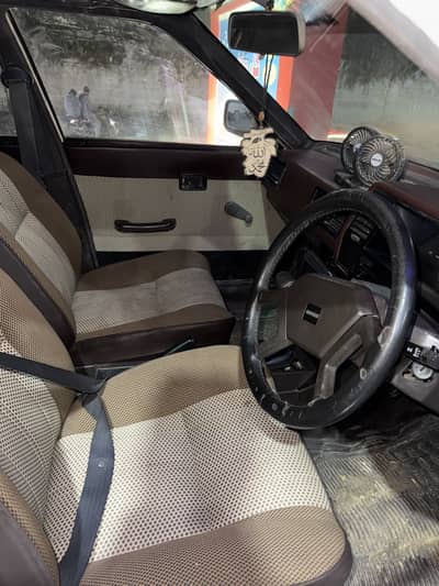 Nissan Sunny 1989