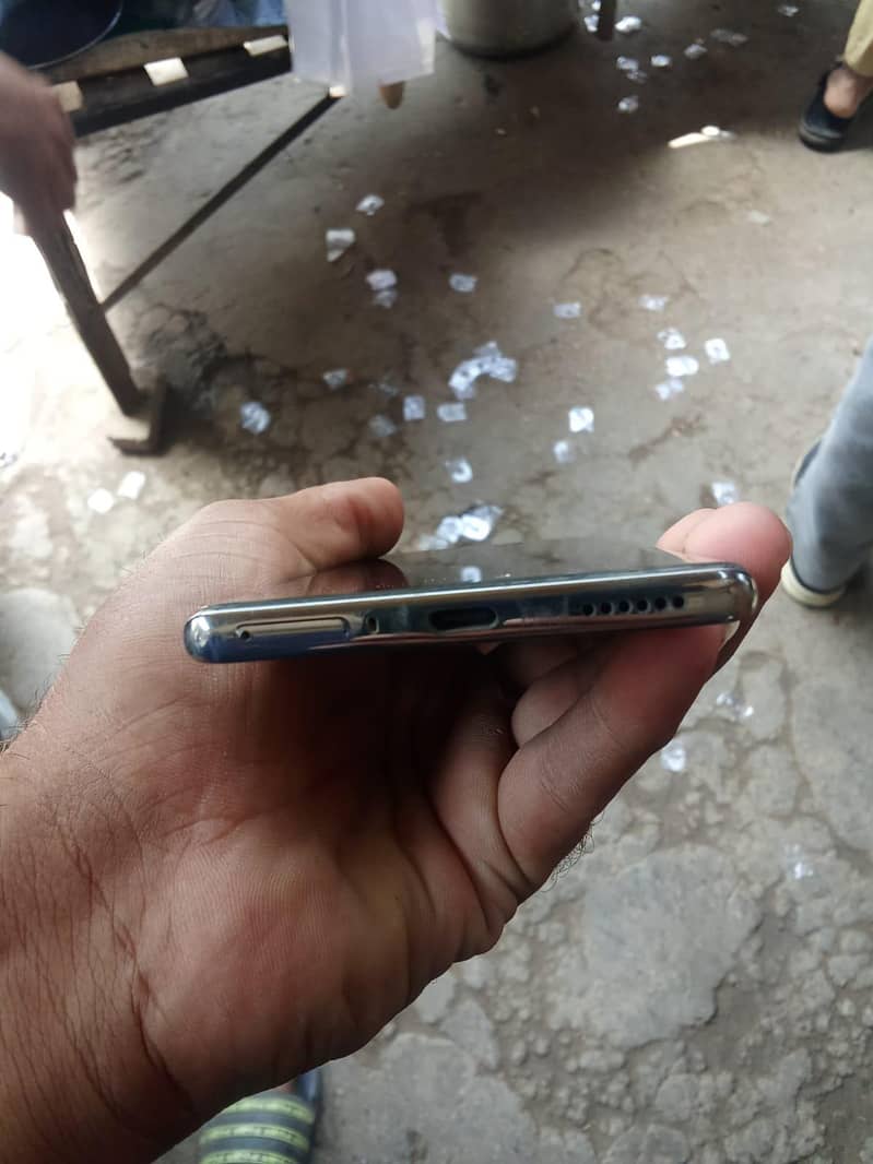 Tecno CAMON 40 Pro 4
