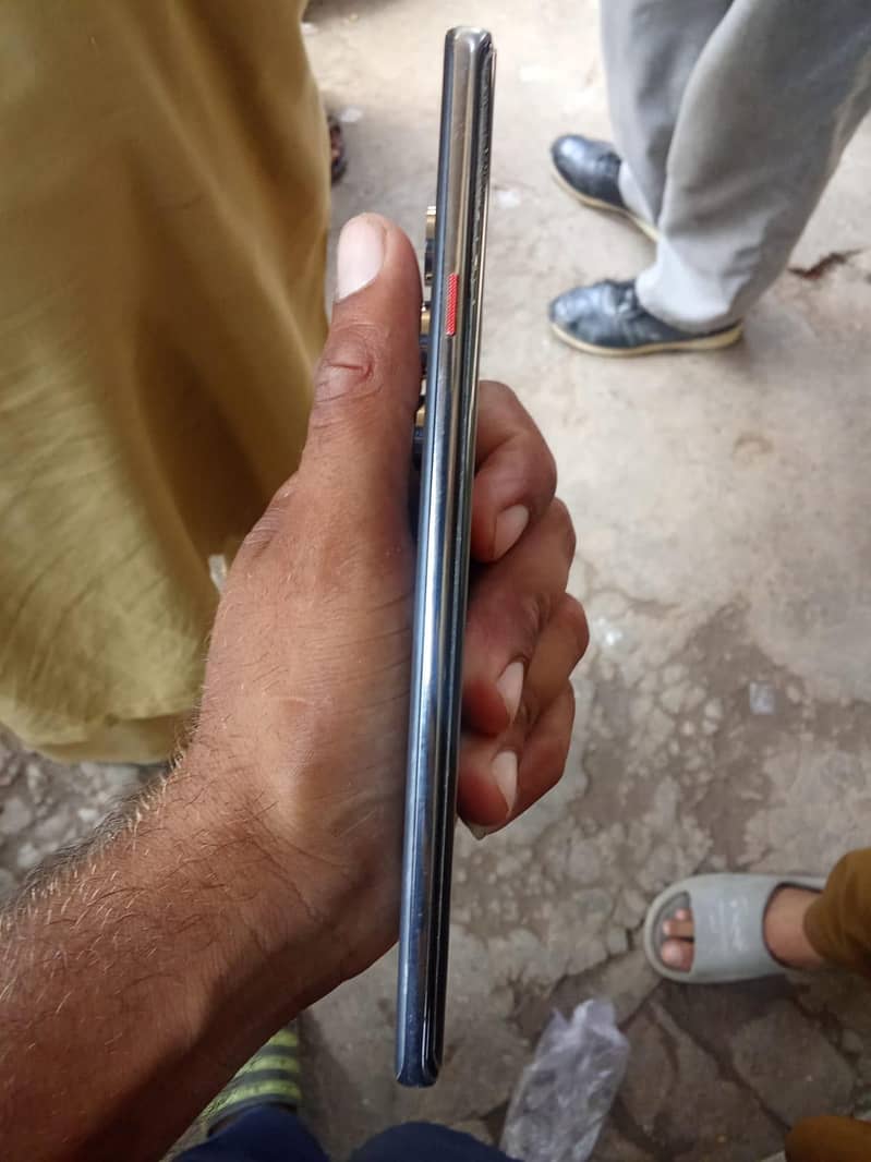 Tecno CAMON 40 Pro 5