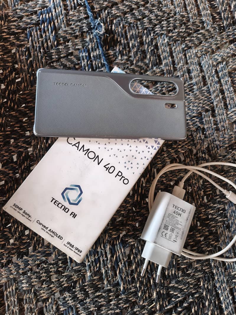 Tecno CAMON 40 Pro 6