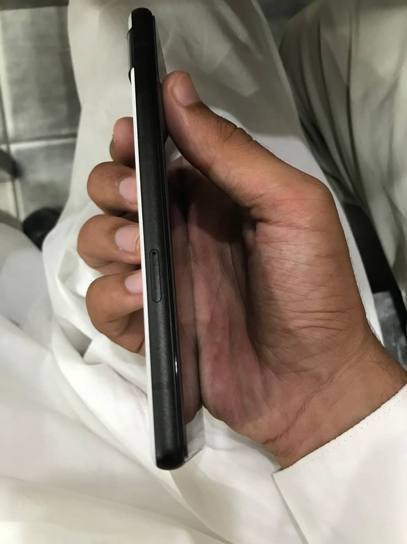 Google Pixel 6a 1