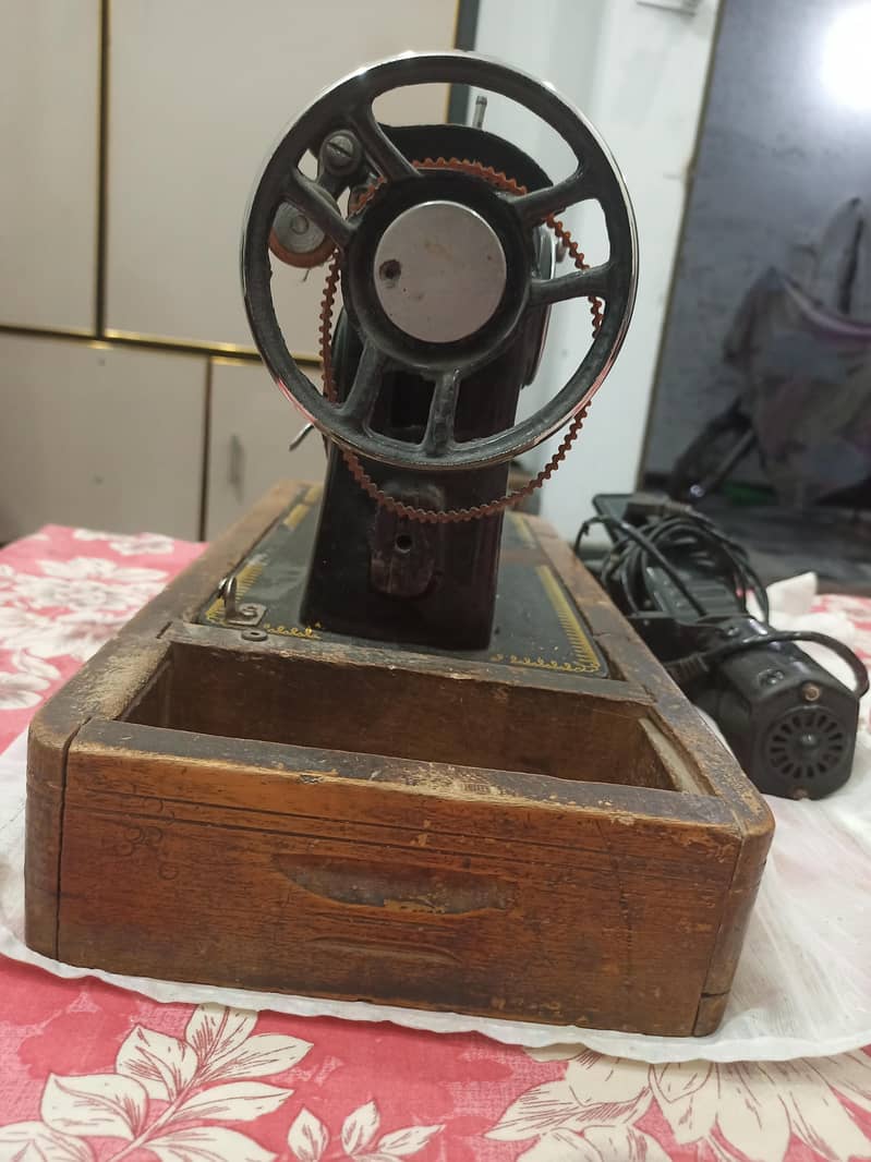 Silai Machine. 8