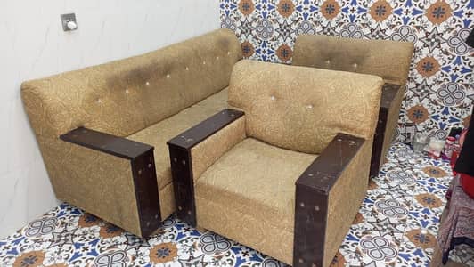 sofa set in good condition