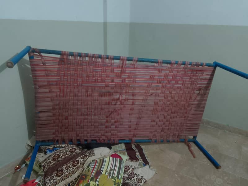 single iron bed 1