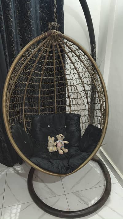 egg chair