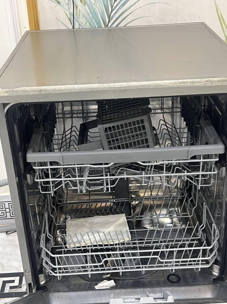 Dishwasher 4