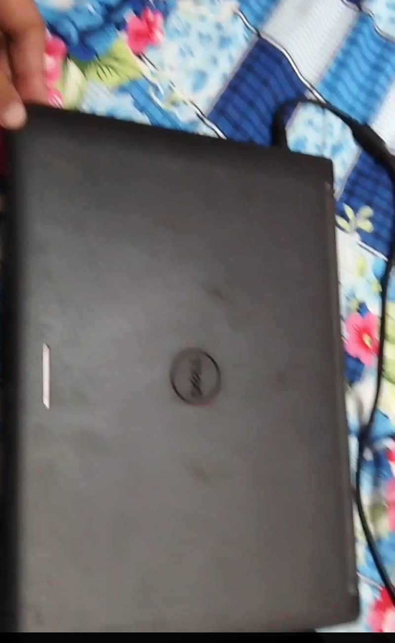 Dell. 4