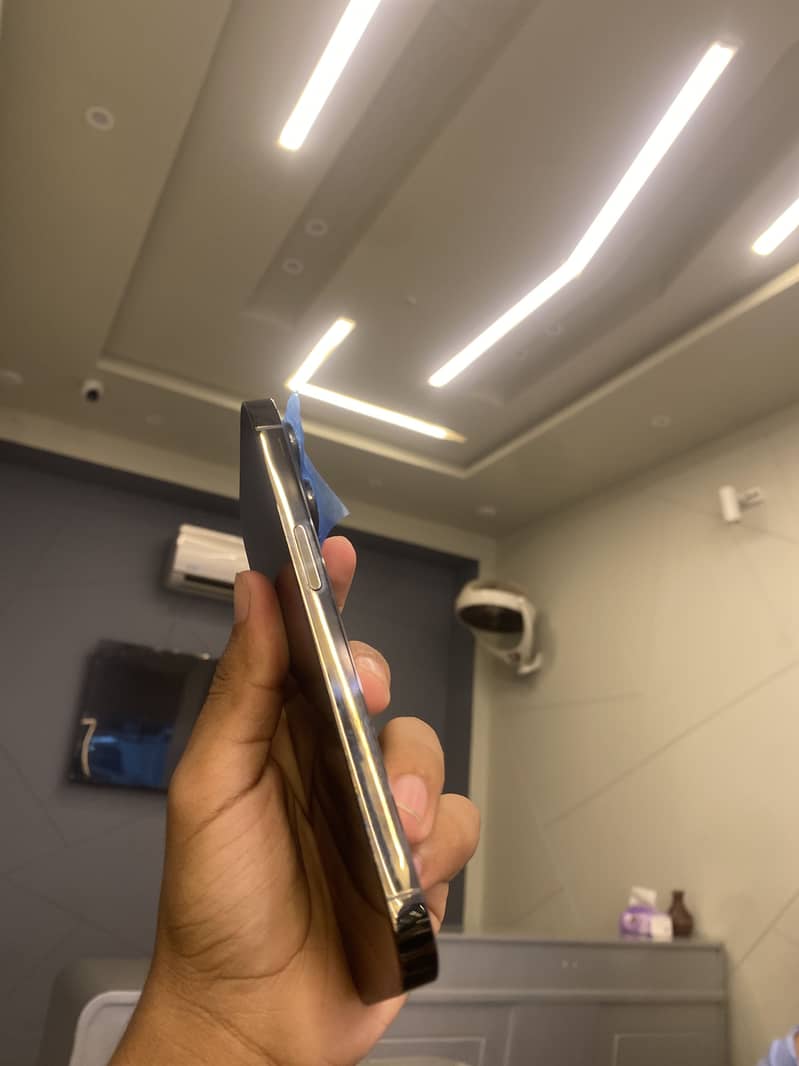 iPhone 14Pro 1