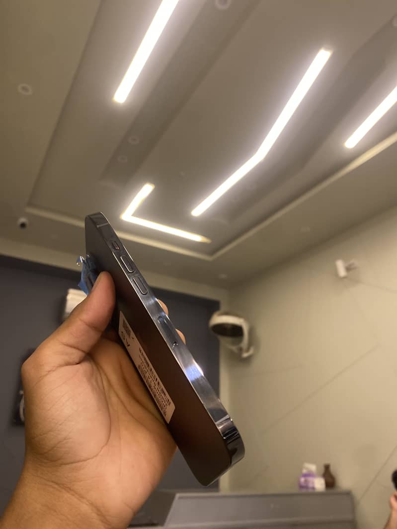 iPhone 14Pro 3