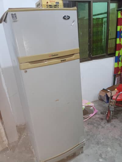 Dawlance refrigerator  2000 model