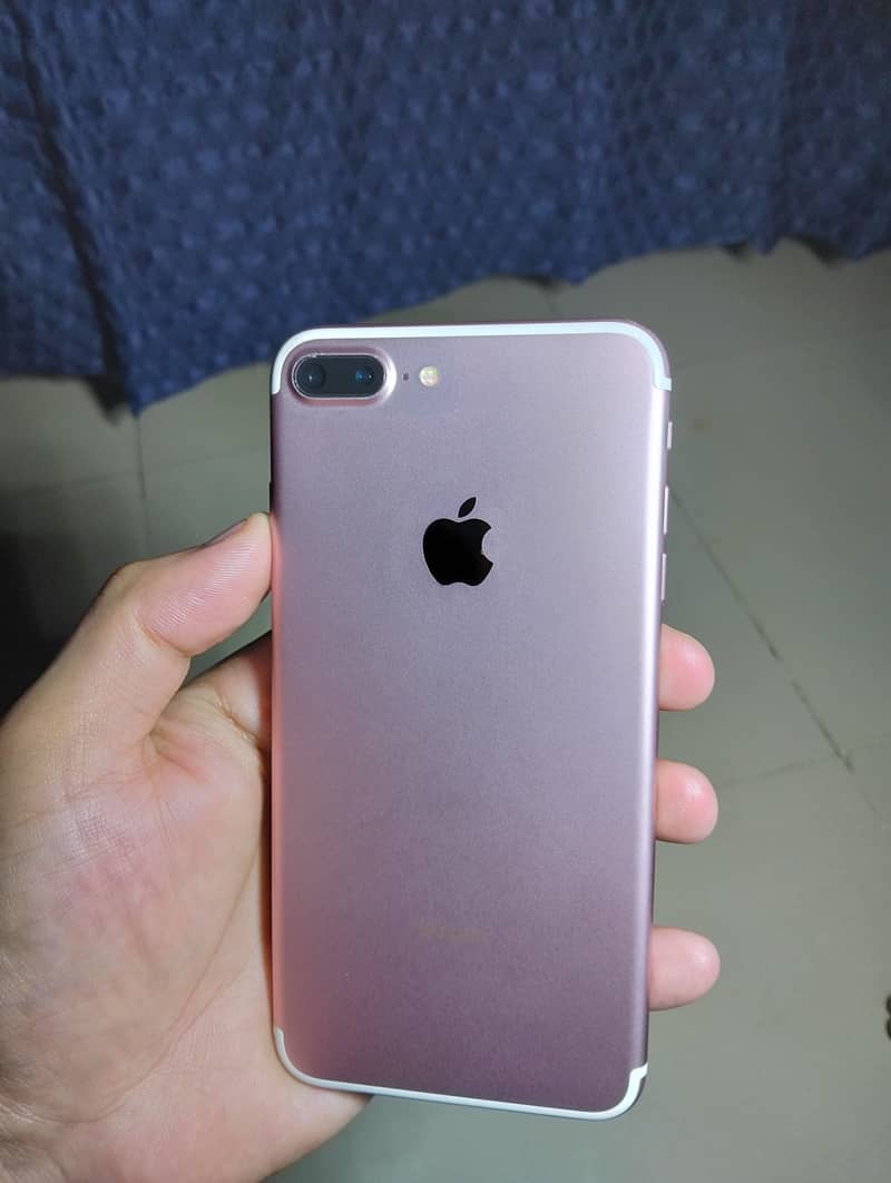 Apple iPhone 7 Plus 6