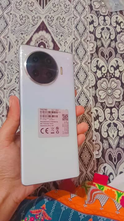 Tecno spark 20 pro plus