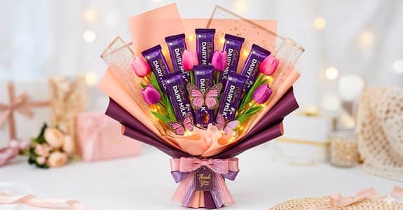 Aesthetic Birthday Gift Box For Her With Accessories