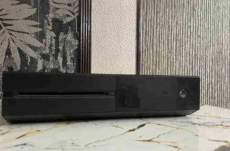 Xbox one 500gb with orignal one s controller