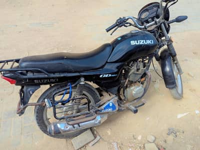 2019 ke last month ki he paper clear he 1st owner bike he