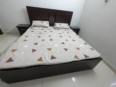 King Size bed with side tables