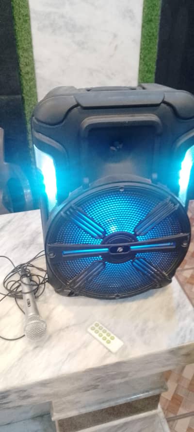 kbroad speakers awesome sound .