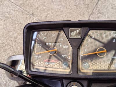 Honda 125 self start Golden