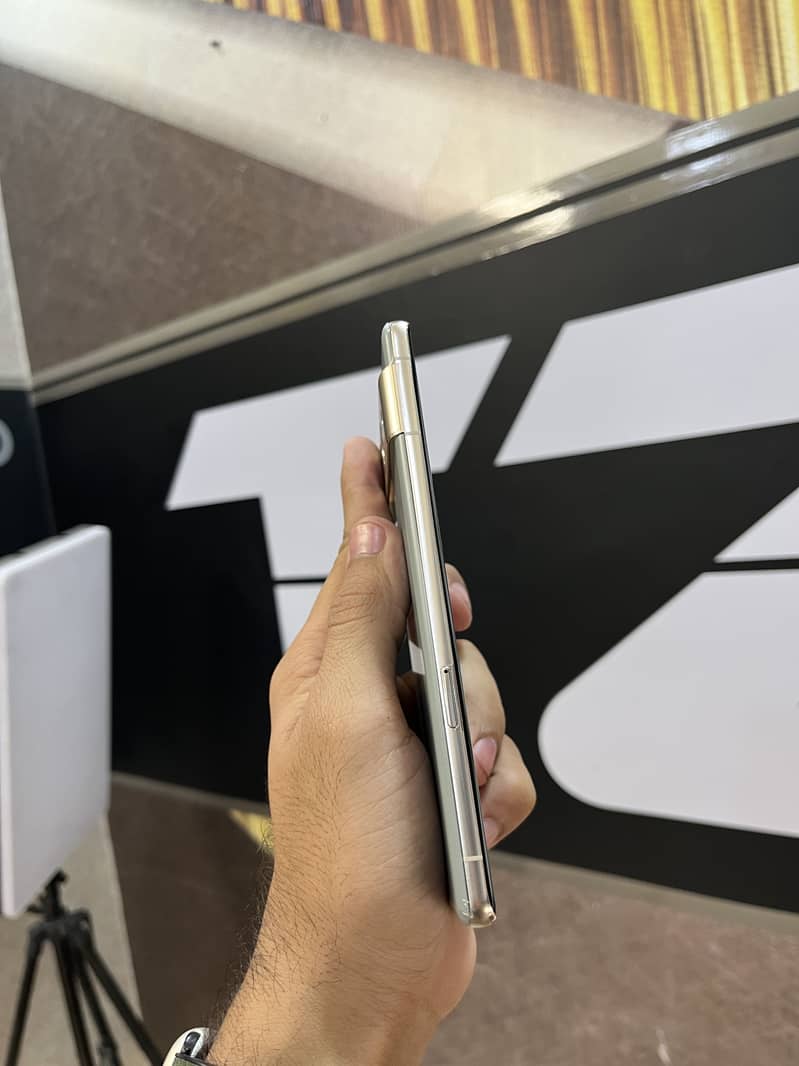 Google Pixel 7 Pro 6