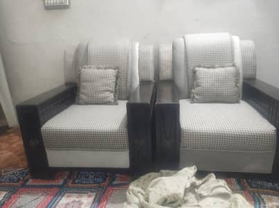 BEST SOFA SET WITH TWO SIDE TABLES
